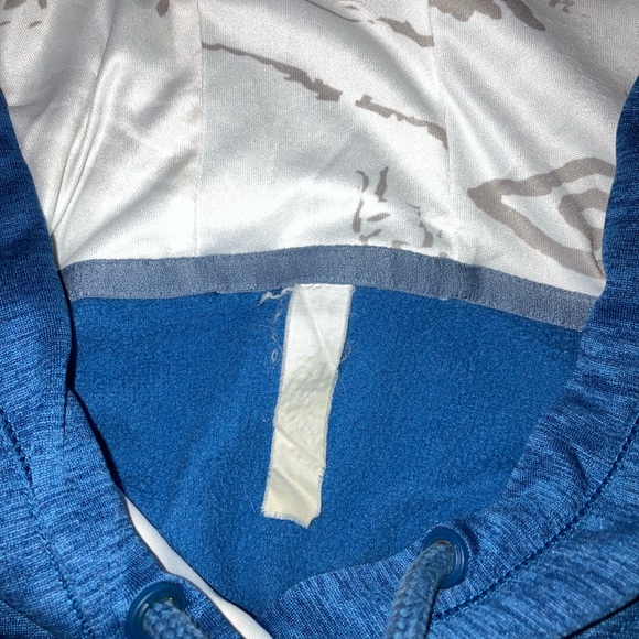 Women’s xl under armor pullover hoodie - Picture 2 of 4